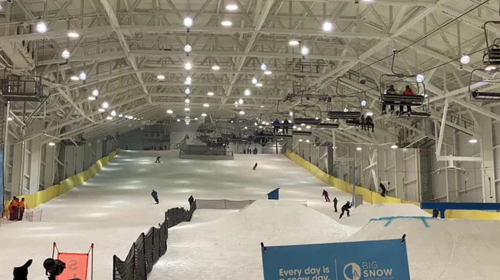 Indoor Mall Skiing