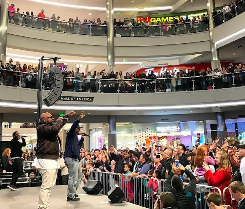 6 Mall Entertainment Ideas | RedFlag